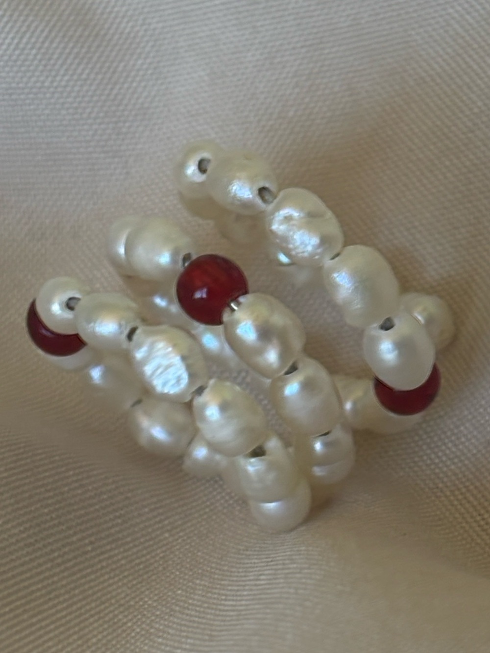 GARNET RICE PEARL RING Red White Adjustable Vtg Wrap-around
